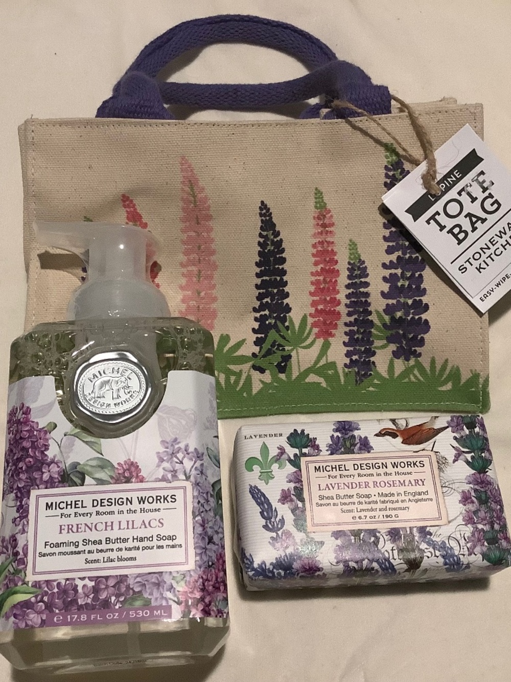 Michel Design Works Soap Bundle w/mini tote-NWT
